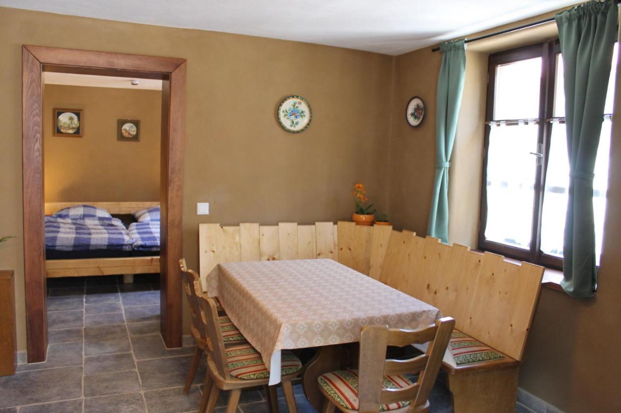Feriengut Zum Trinkstorch Appartement Leinsweiler Buitenkant foto